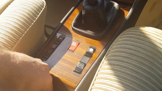 Mercedes W123 Coupe смотреть онлайн