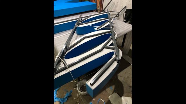 Изготовление и монтаж объемных букв на торговый центр SKY hall смотреть онлайн