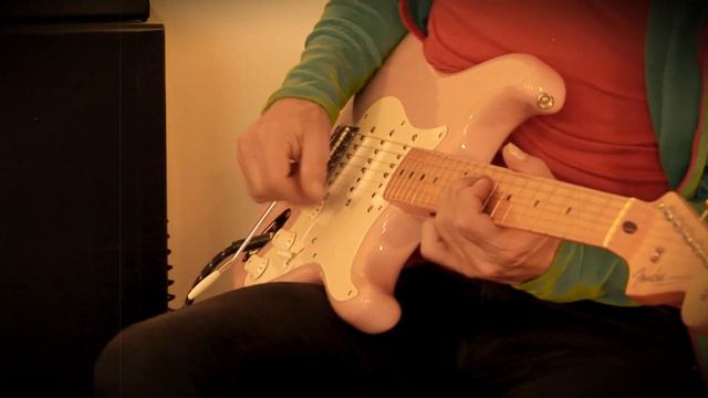 2012 Fender Stratocaster '57 Relic, Wildwood 10 shell pink, NOS смотреть онлайн
