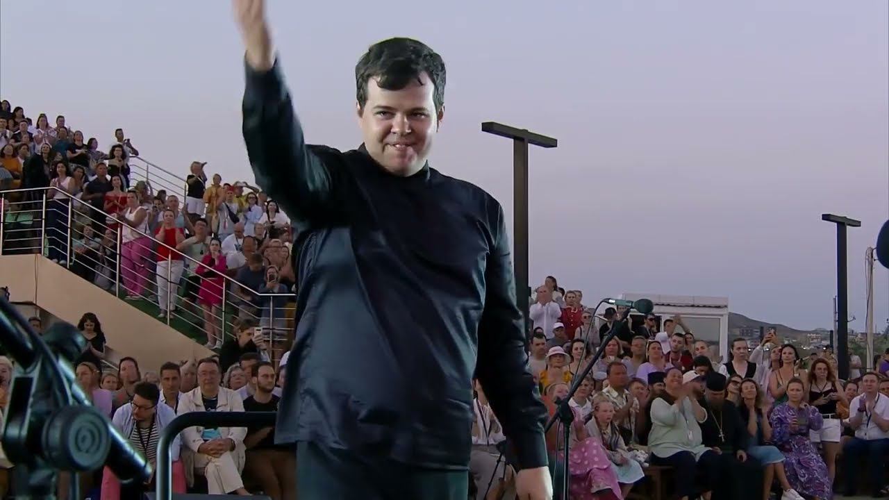 А. Хачатурян Вальс дирижер Александр Андрианов смотреть онлайн