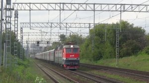 Электровоз ЧС7-107 с пассажирским поездом №517 Москва - Новороссийск