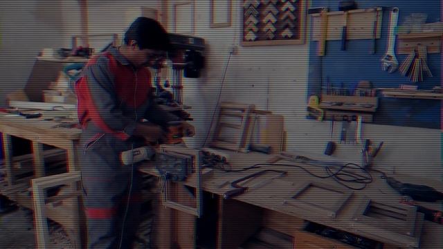 ШЕСТЬ ДЕТЕЙ И ОТЕЦ 9 ЛЕТ ЖИЛИ В БУНКЕРЕ: Семья Ван Дорстен // Ещё один дом ужасов смотреть онлайн