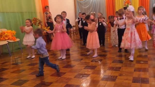 Танец Бананамама