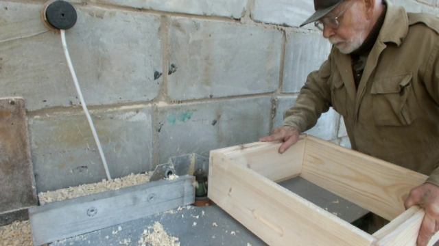 Магазины для ульев на фрезерном станке..mp4 смотреть онлайн