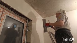 Как выровнять угловым шпателем угол