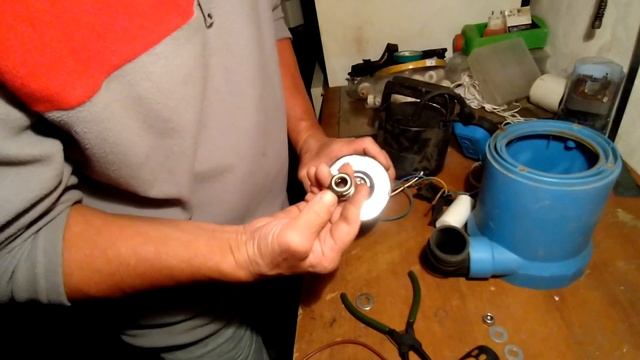 Разбор дренажного насоса. Схема подключения. смотреть онлайн