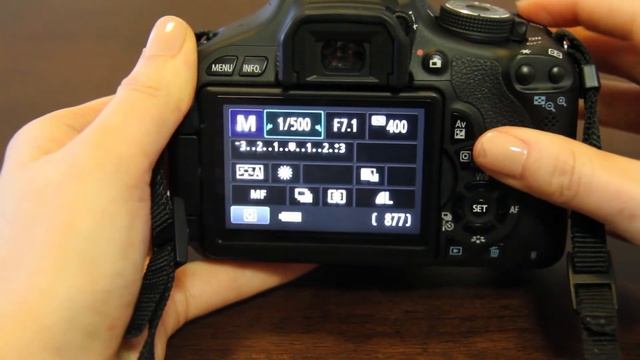 HOW TO: CHANGE APERTURE, SHUTTER SPPED & ISO SETTINGS ON A CANON 600D SLR CAMERA смотреть онлайн