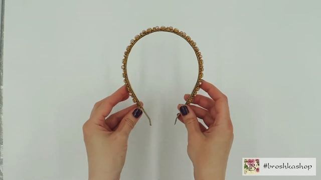 Ободок золотого цвета из страз и кристаллов смотреть онлайн