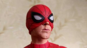 Обзор фигурки Человека-паука от NECA / Spider-Man: Homecoming / Far From Home Action Figure Review
