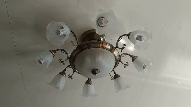 Taobao: люстра/ фарфоровые тарелки/ хозтовары/ наушники и прочее смотреть онлайн