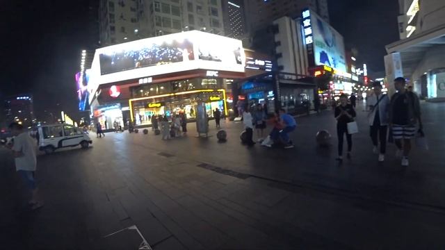 ПИКАП КИТАЯНОК В КИТАЕ. КАК КИТАЯНКИ РЕАГИРУЮТ НА СЕЛФИ C ИНОСТРАНЦЕМ?? смотреть онлайн