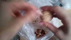 Лайфхак - чистим грецкий орех дома быстро и комфортно.