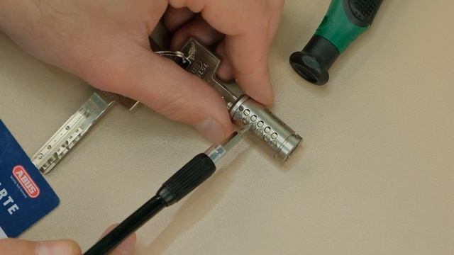 Лучший цилиндровый механизм Abus Bravus 4000! / РАСПАКОВКА. ОБЗОР. КАК РАБОТАЕТ? СКОЛЬКО СТОИТ? смотреть онлайн