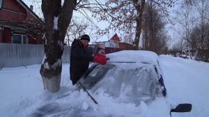 КИПЯТОК НА ЛОБОВОЕ СТЕКЛО В МОРОЗ...что будет?