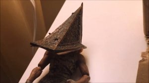 *FAKE Pyramid Head Figma Review*