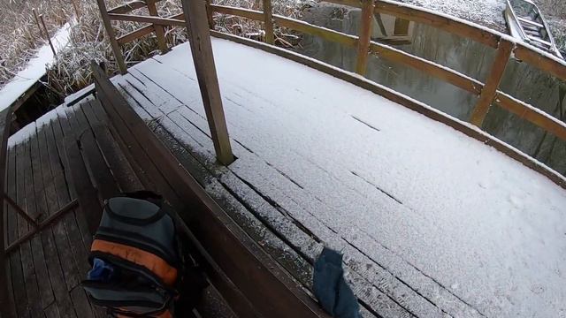 СТОИТ ЛИ БУХАТЬ С БАБАМИ . РАЗГОВОР НА РЫБАЛКЕ смотреть онлайн