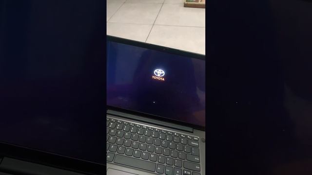 Lenovo V14 G2 ALC With Toyota logo boot смотреть онлайн