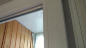 Дверь на балкон не открывается