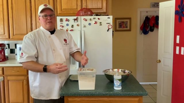 Best soft, crunchy Neapolitan Pizza Dough for home brick oven (5 step tutorial for Poolish dough) смотреть онлайн