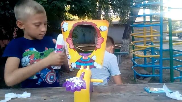 Играем в игру пирог в лицо смотреть онлайн