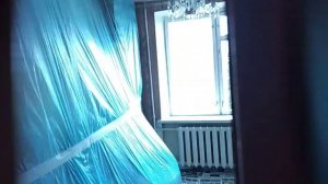 Как защитить мебель и убранство от строительной пыли при демонтаже окон