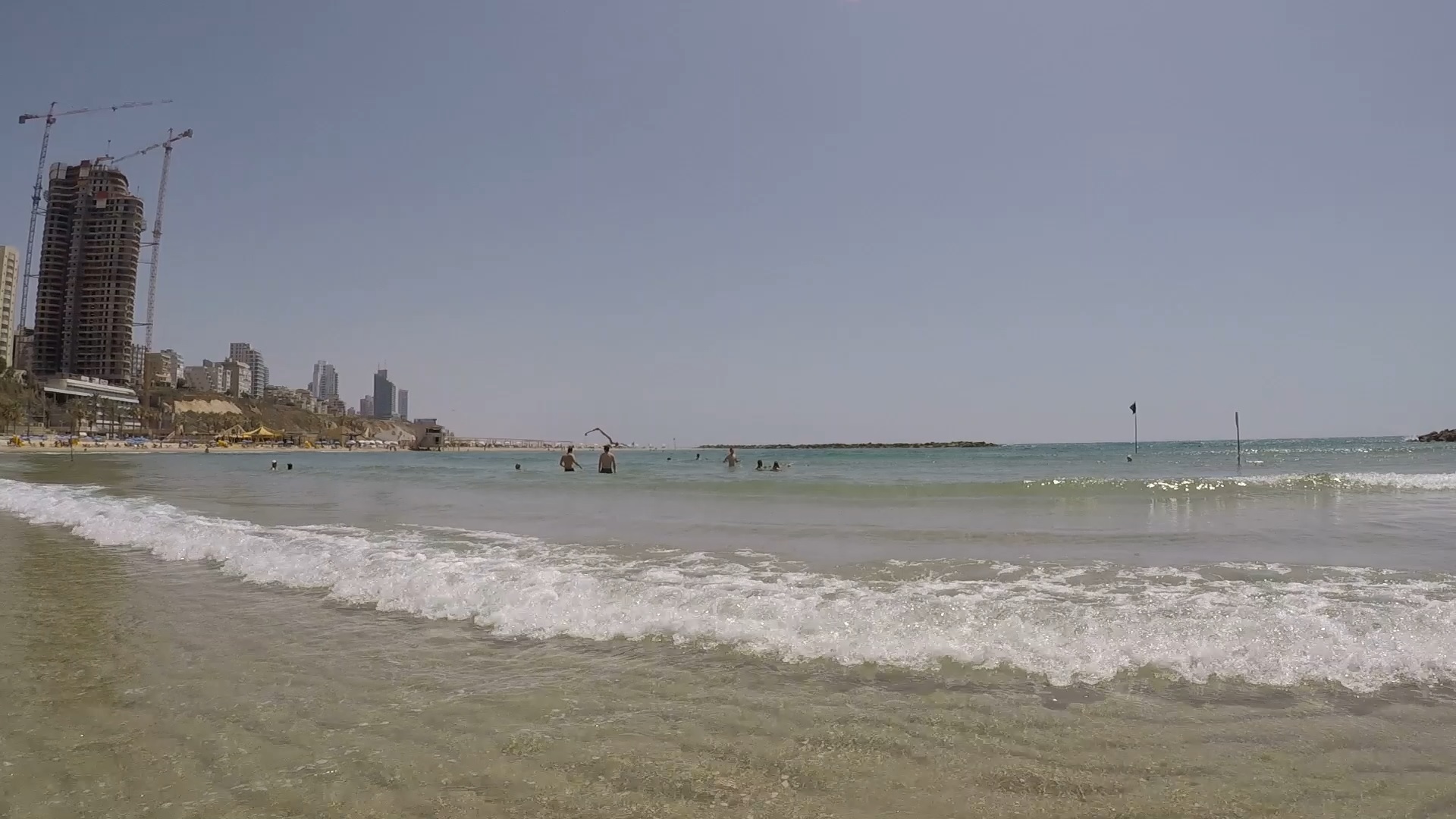 Центральный пляж Нетании - 09.06.2021 - Нетания, Израиль смотреть онлайн