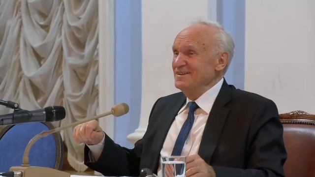 А.И.Осипов.Не вздумайте искать сейчас старцев.Их нет давно.Хочешь узнать человека,- дай ему власть. смотреть онлайн