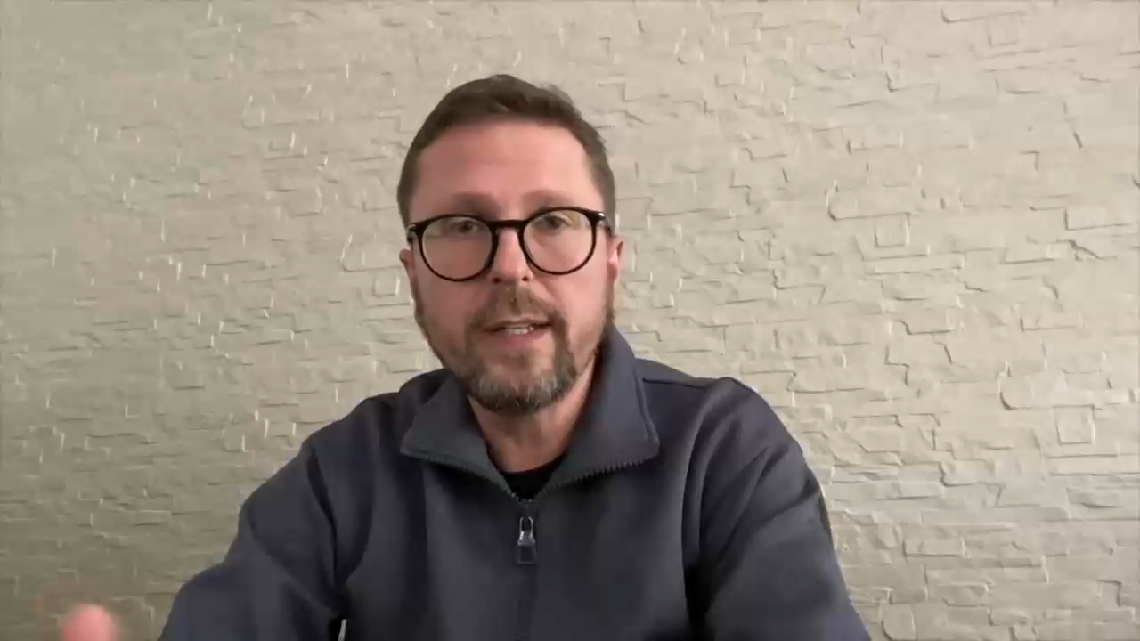 Суд шария. Шарий 2012. Шарий antinazi. Толик шарий. Блоггер виталий шария.