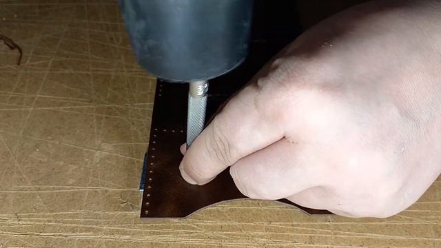 Компактный кошелек на ремень. Выкройка в PDF. смотреть онлайн