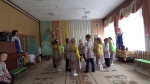 Танец "Кадриль", подг. гр №8