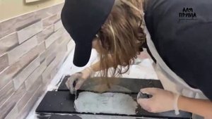 Эпоксидная смола и интерьерная картина акрилом