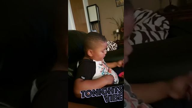 Beeno don't like cameras at times смотреть онлайн