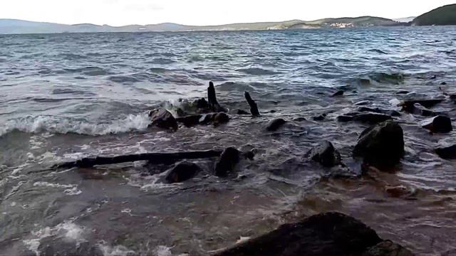 Тургояк немного штормит. Просто волны. Не могу прекратить снимать эту красотень. смотреть онлайн