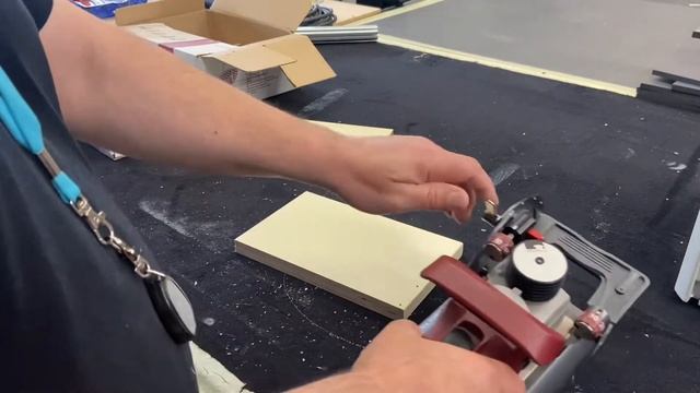 Ламельный фрезер Lamello Zeta 2, работа с Clamex смотреть онлайн