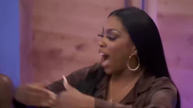 Porsha Williams HOSPITALIZED After Falynn Jumped Her?! смотреть онлайн