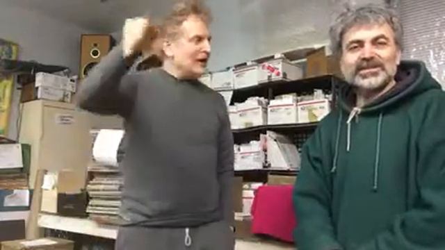 Charlie and russian greetings to Bruce Mayer смотреть онлайн