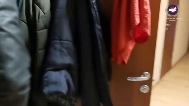 Федерация Мигрантов России помогает продуктами мигрантам в хостелах и в квартирах . смотреть онлайн