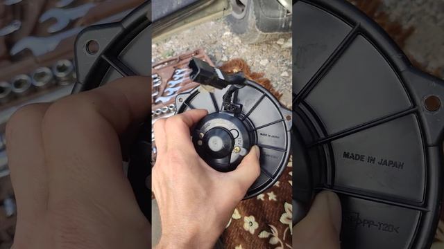 замена мотора печки на Town Ace Noah с другого авто смотреть онлайн