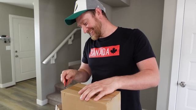 РАСПАКОВКА ПОТЕРЯННЫХ ПОСЫЛОК ПО 1$!