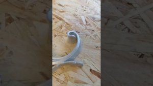 Раскололась гипсовая плитка. Как легко склеить?