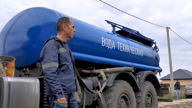 Обустройство лесозащитной полосы в станице Тамань: на улице Степной посадили первые канадские топол смотреть онлайн