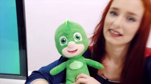 ТАНЯ МУР и ГЕРОИ В МАСКАХ играют в игру PJ MASKS!