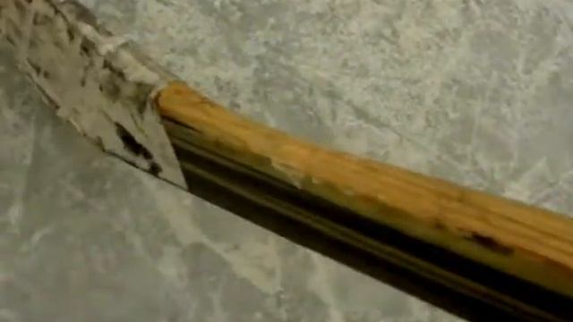 Хоккей во дворе.