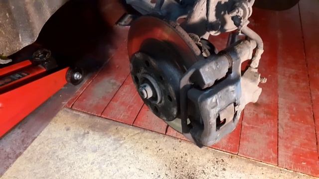 Фиат Пунто Fiat Punto замена тормозных колодок , масло , термостат смотреть онлайн