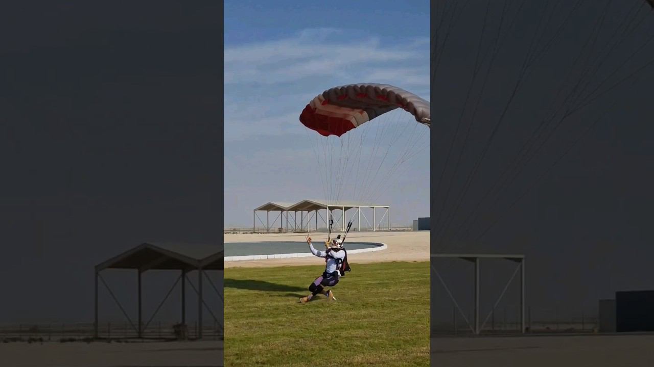 Да как он это делает? | Парашютист ПРО #shorts #parachute #swoop смотреть онлайн