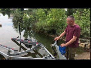 Идеальный ЛОДОЧНЫЙ ПРИЦЕП! Спуск катера на мелководье.