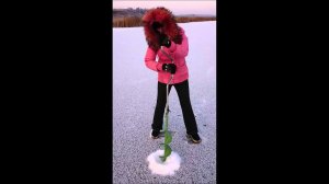 Лунку сверлить, не  пирожок лепить!