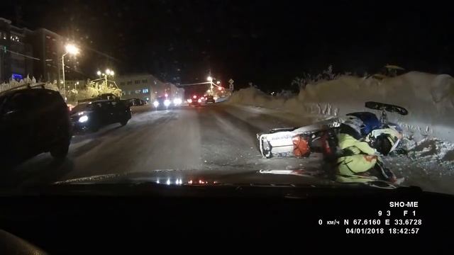 Снегоходчик выскочил на дорогу смотреть онлайн