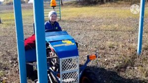 Мини-трактор. Обучаем ребенка вождению. Трактор для внука от дедушки своими руками.