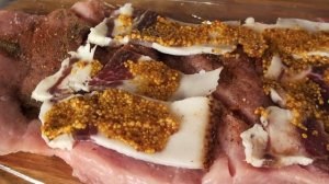 Рулет из свинины с салом на мангале рецепт | Шашлык рулетом из свинины